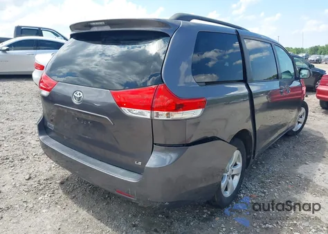 2011 Toyota Sienna Le V6 из США, поврежденный, VIN 5TDKK3DC4BS116651
